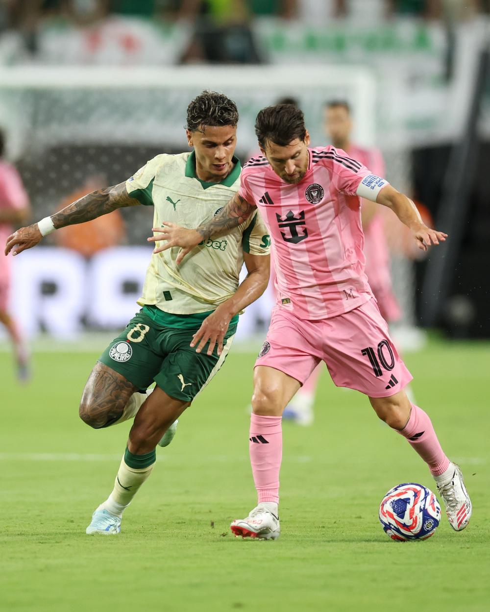 pg试玩-亚眠不敌巴黎圣日耳曼，法国顶级联赛激情澎湃的简单介绍