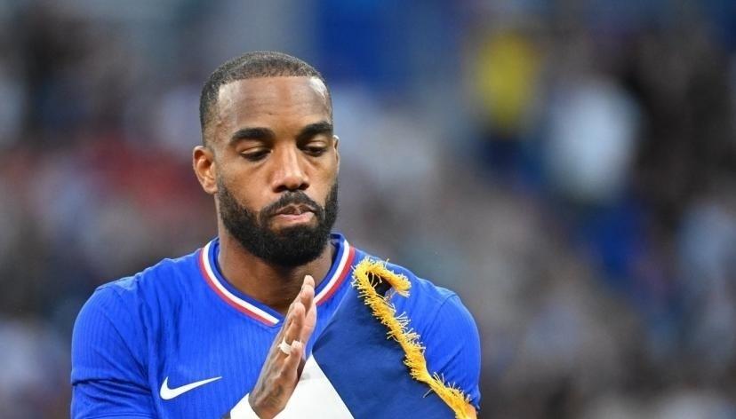 麻将胡了-法国球队前锋连续进球，助球队取得胜利的简单介绍